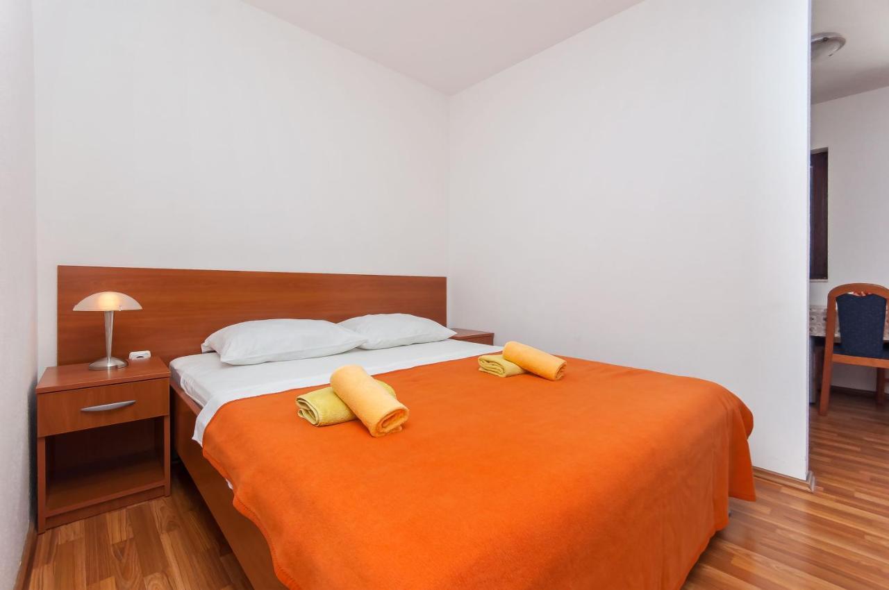 Apartments Ricina Dugi Rat Luaran gambar