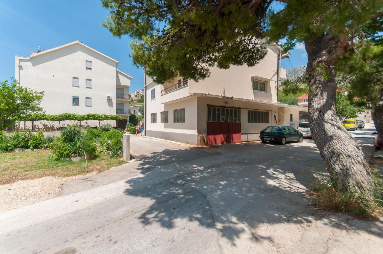 Apartments Ricina Dugi Rat Luaran gambar