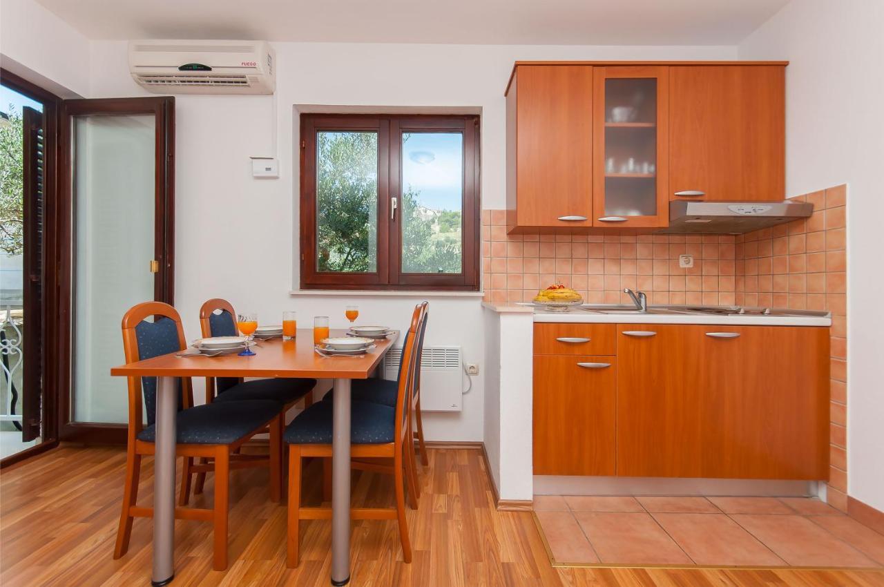 Apartments Ricina Dugi Rat Luaran gambar