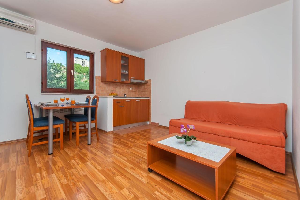 Apartments Ricina Dugi Rat Luaran gambar