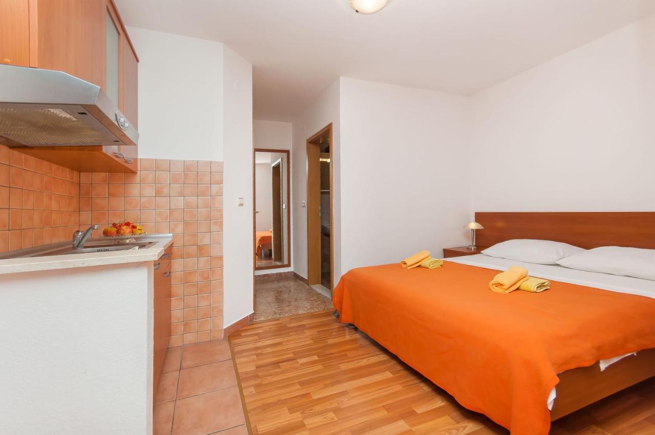 Apartments Ricina Dugi Rat Luaran gambar