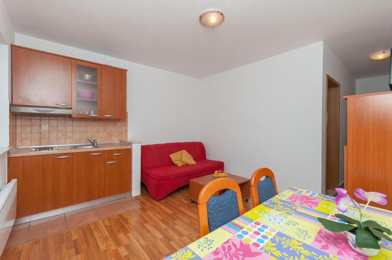 Apartments Ricina Dugi Rat Luaran gambar