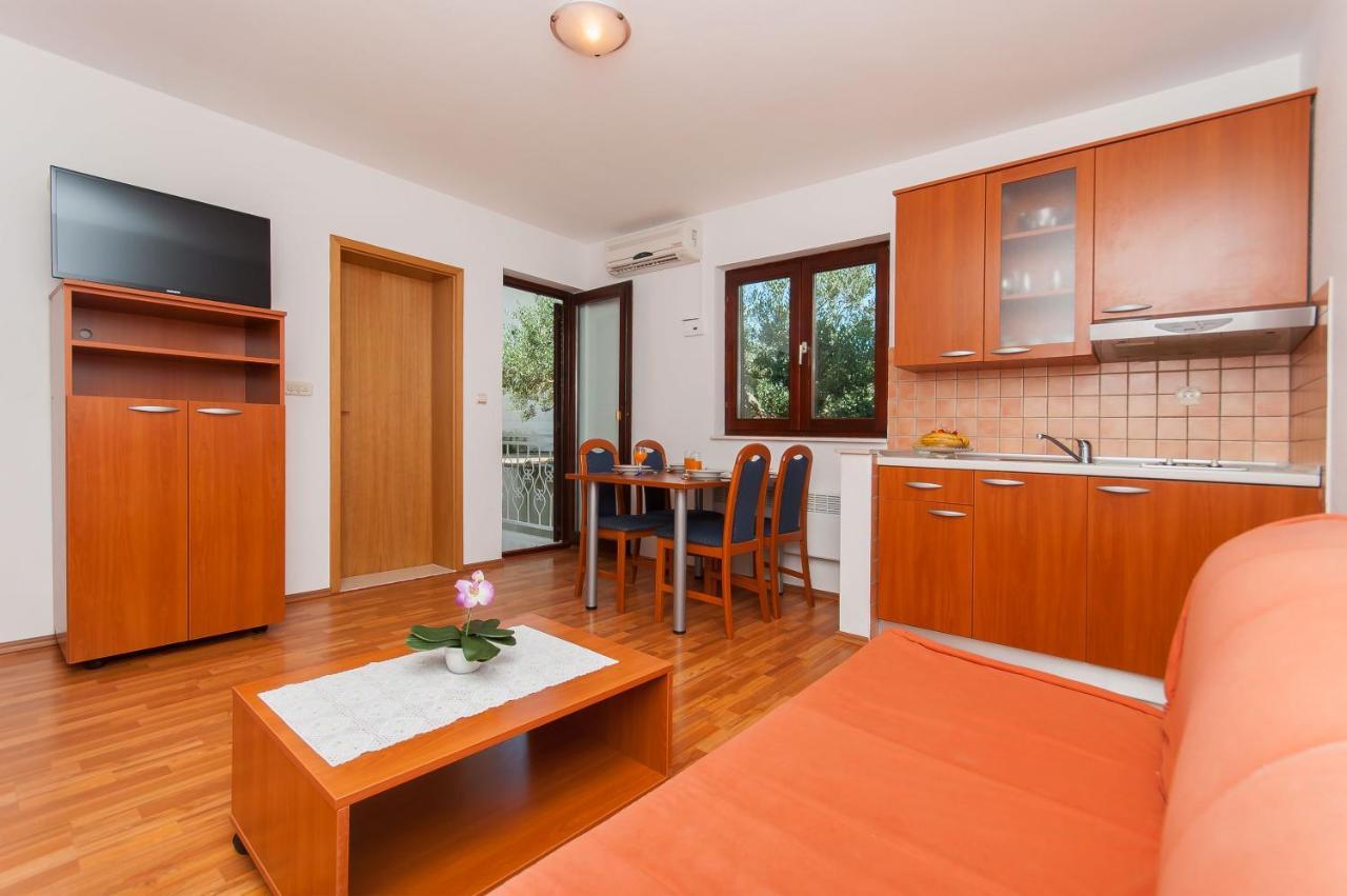 Apartments Ricina Dugi Rat Luaran gambar